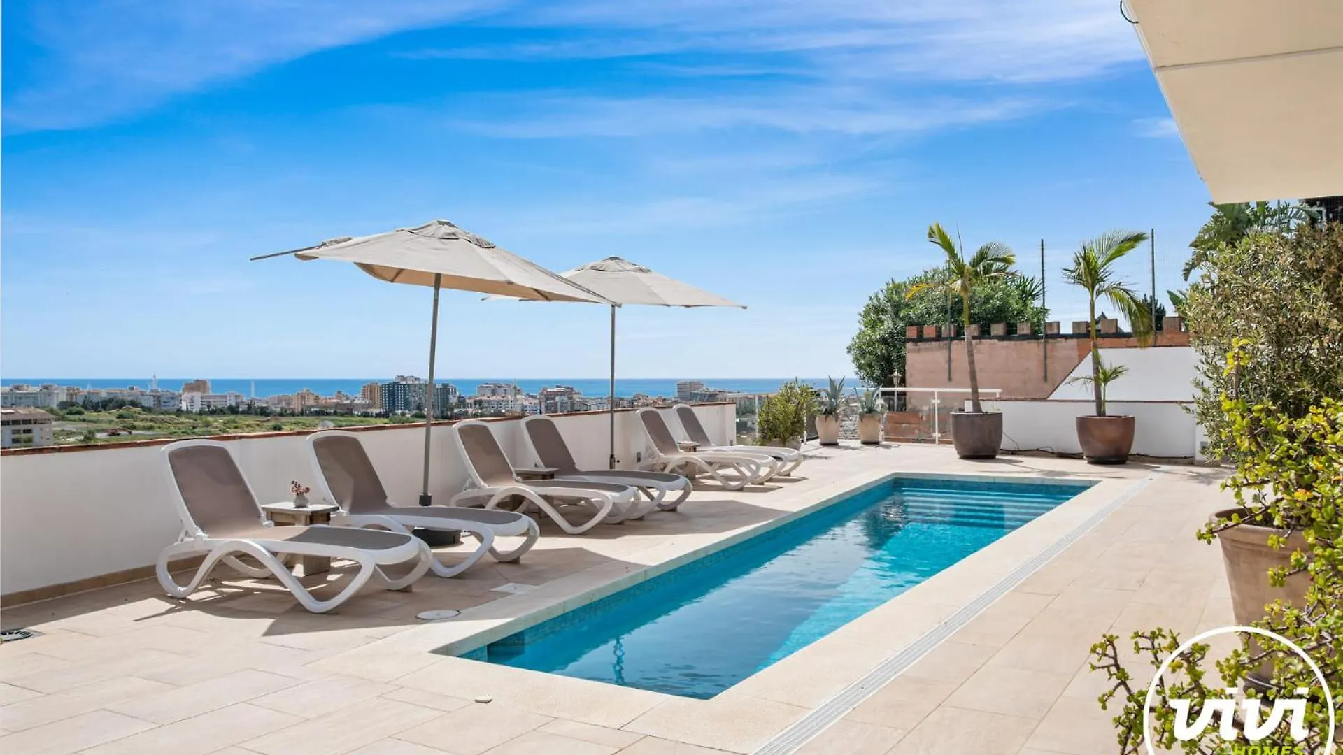 Vivi Homes - Villa Tamarindos Михас